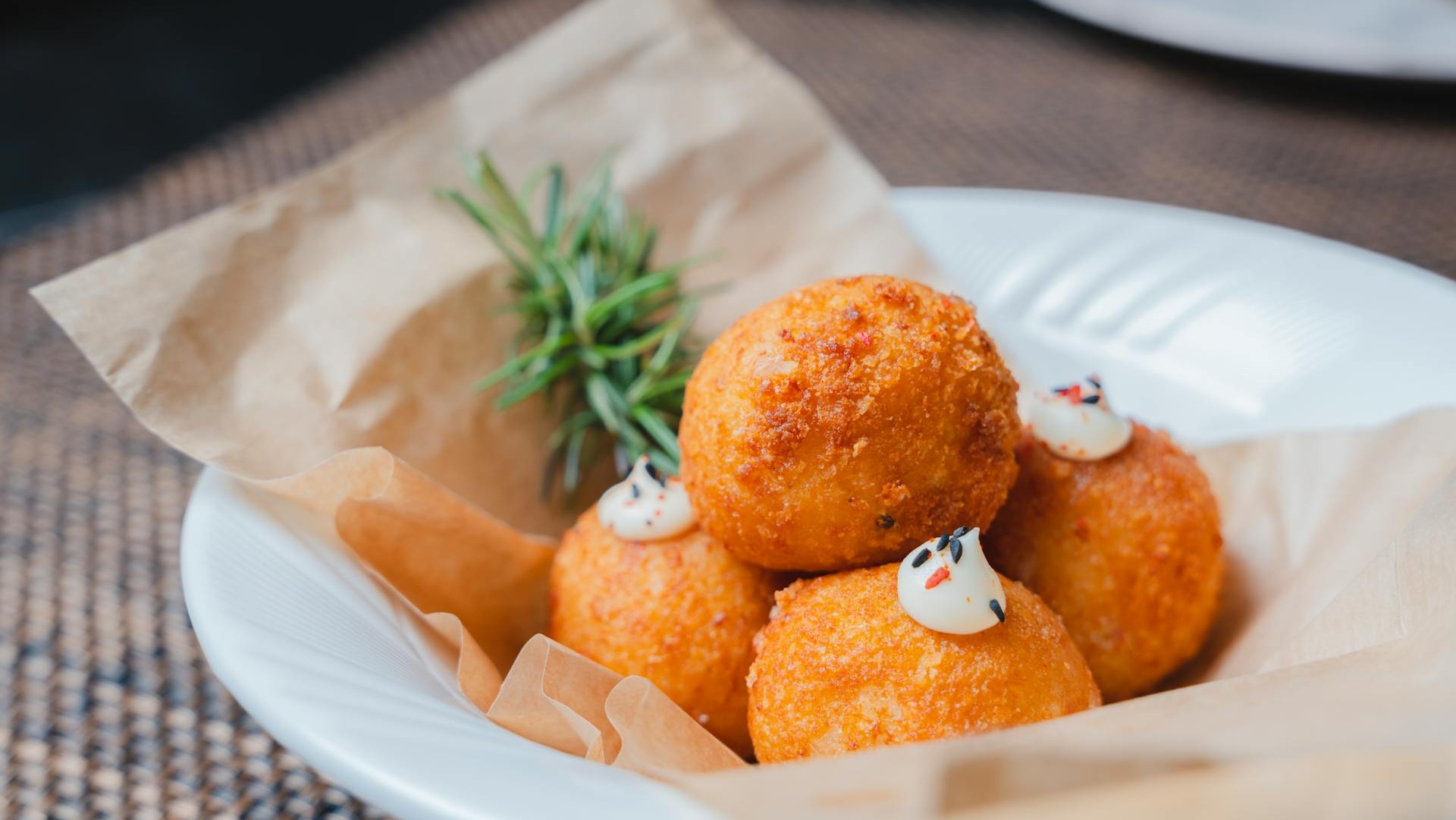 Spicy Cheese & Potato Puffs With Signature Green Chutney