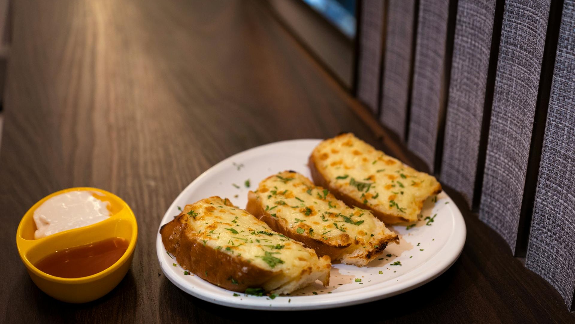 Cheesy Garlic Bread